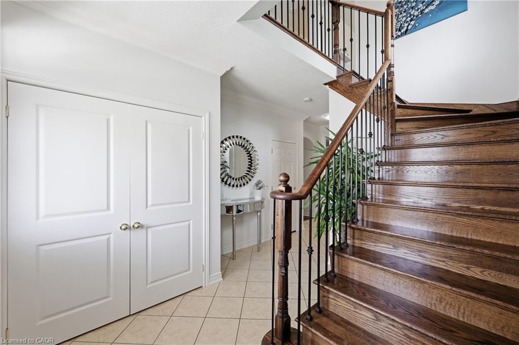 738 Fourth Line Property Photo 21