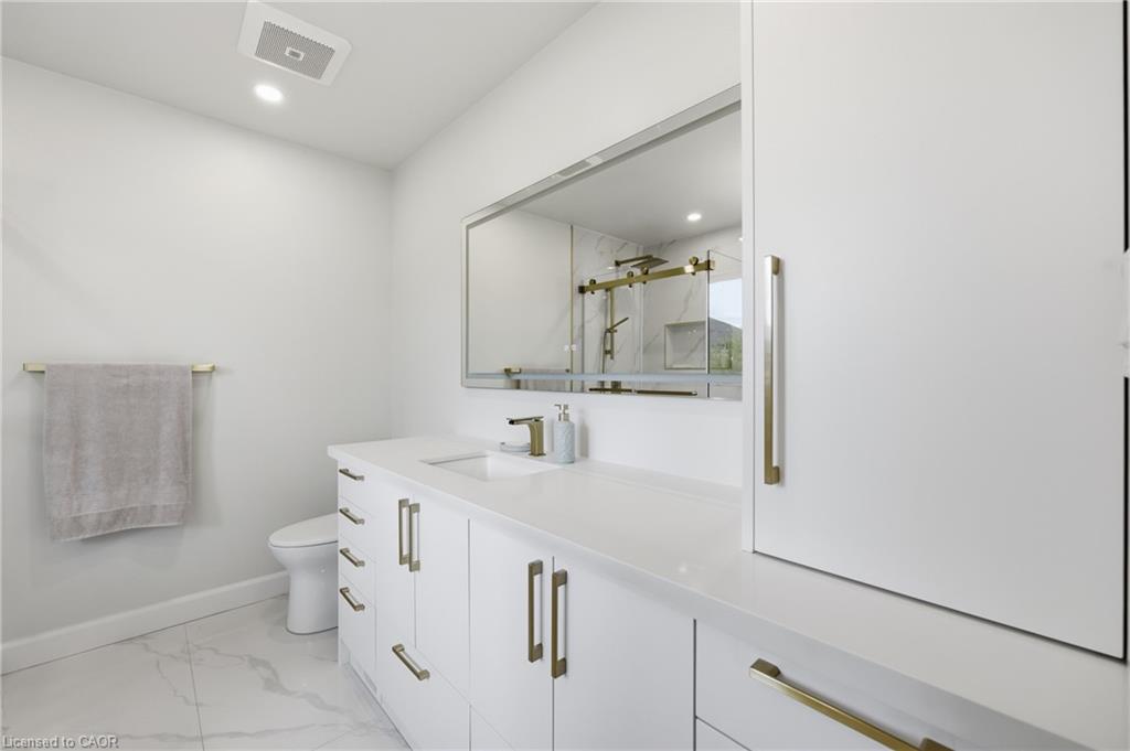 738 Fourth Line Property Photo 32