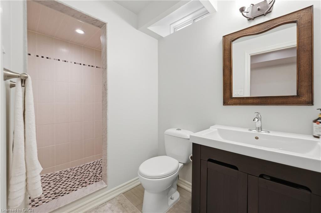 738 Fourth Line Property Photo 37