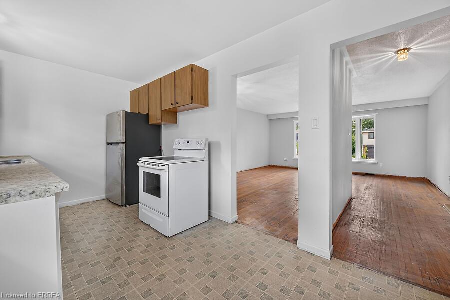 5371 Riverside Drive Property Photo 13