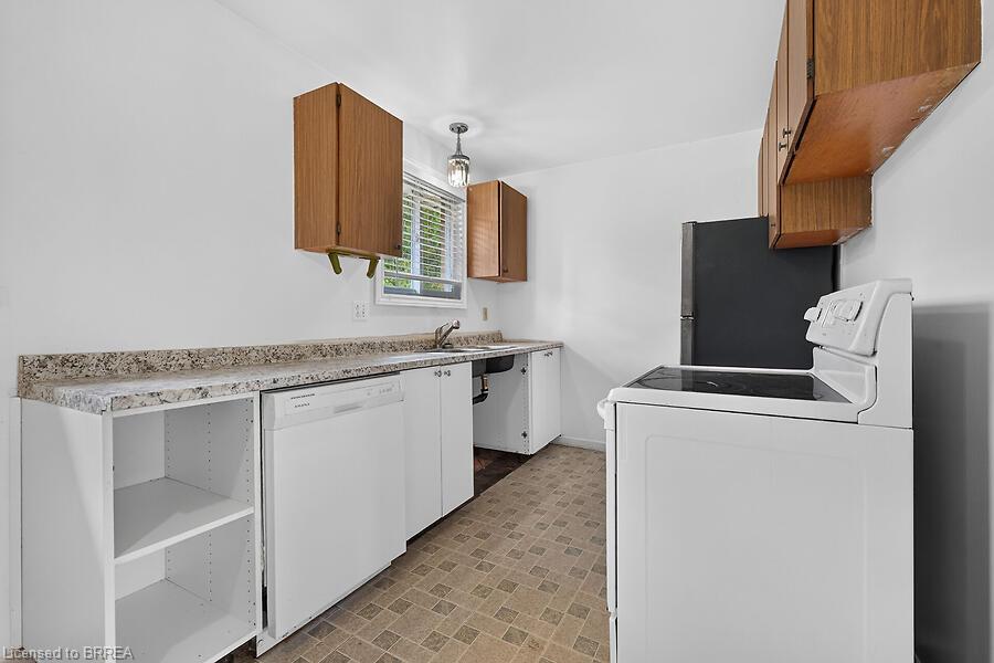 5371 Riverside Drive Property Photo 14