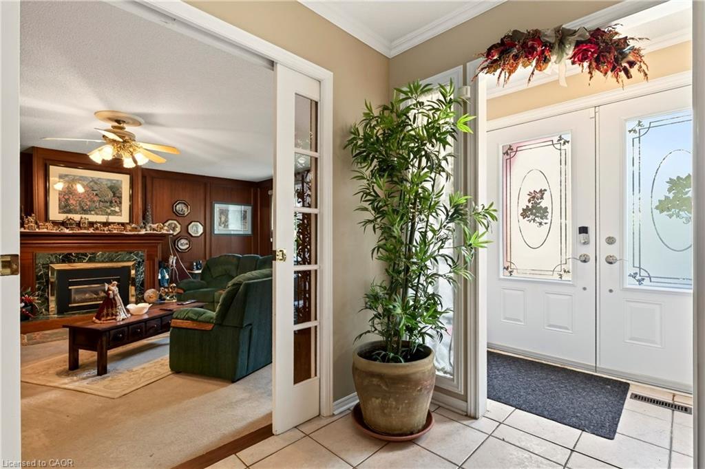 376 Melanie Crescent Property Photo 2