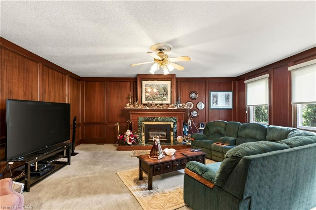 376 Melanie Crescent Property Photo 8
