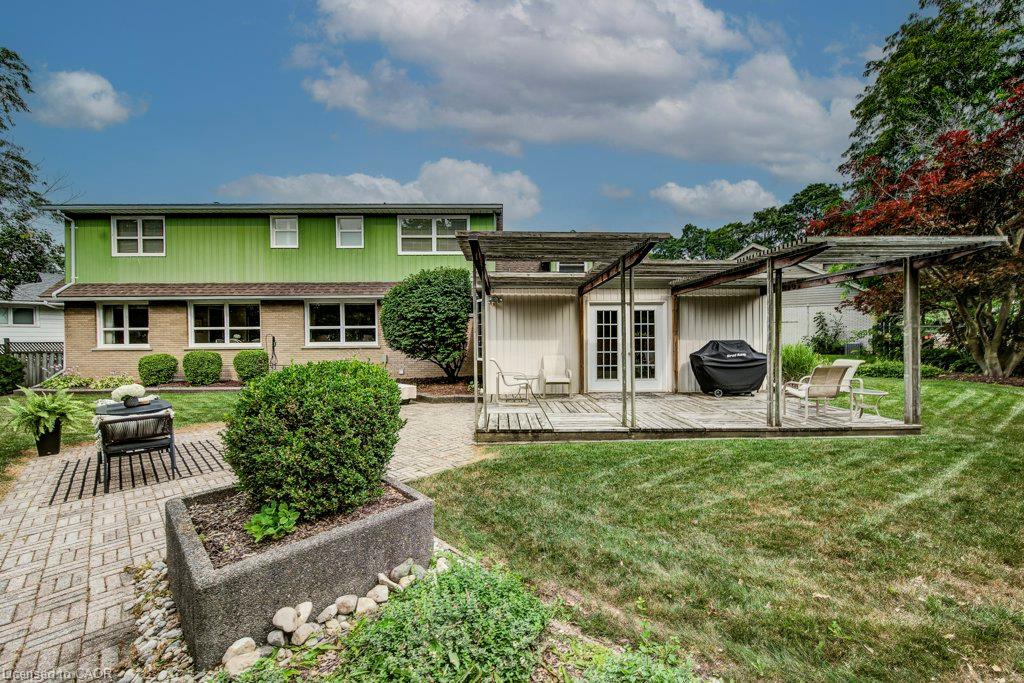 97 Somerset Crescent Property Photo 3