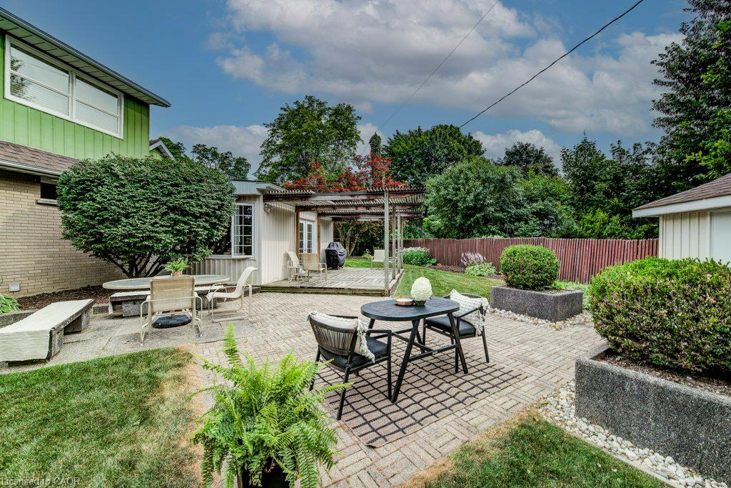 97 Somerset Crescent Property Photo 4