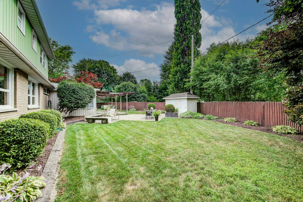 97 Somerset Crescent Property Photo 37