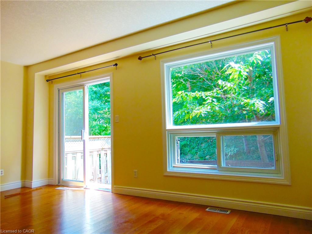 214 Snowdrop Crescent Property Photo 7