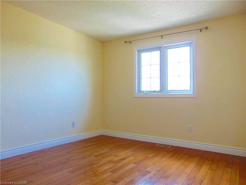 214 Snowdrop Crescent Property Photo 11