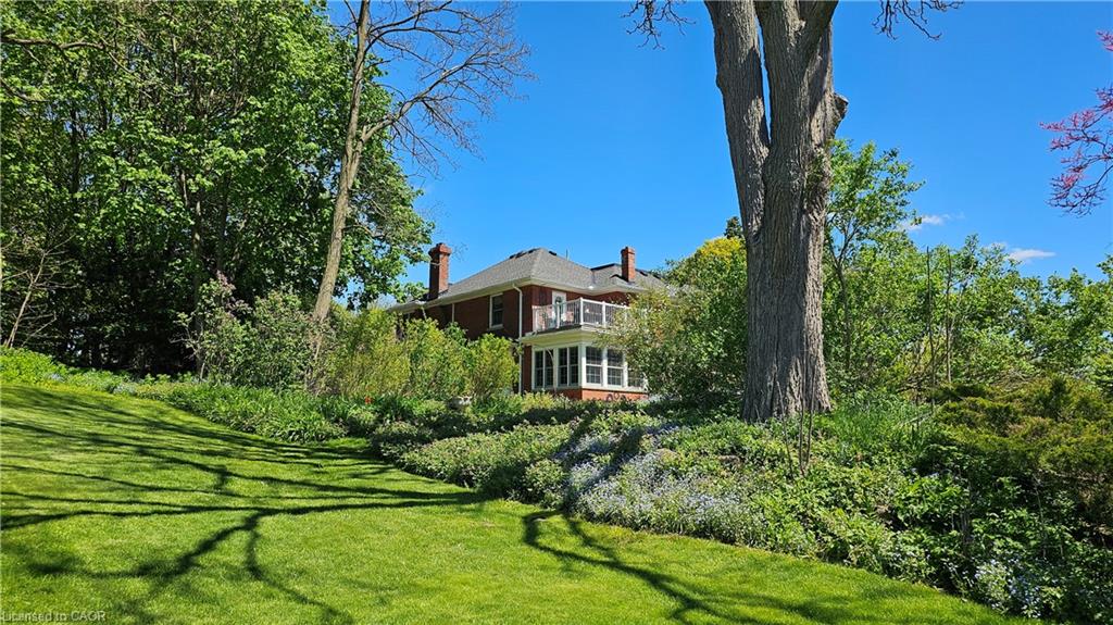 286 Union Street Property Photo 4