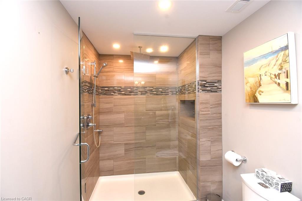 1 Ellington Place Property Photo 19