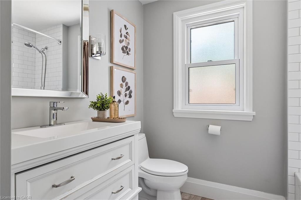 90 Dean Avenue Property Photo 22
