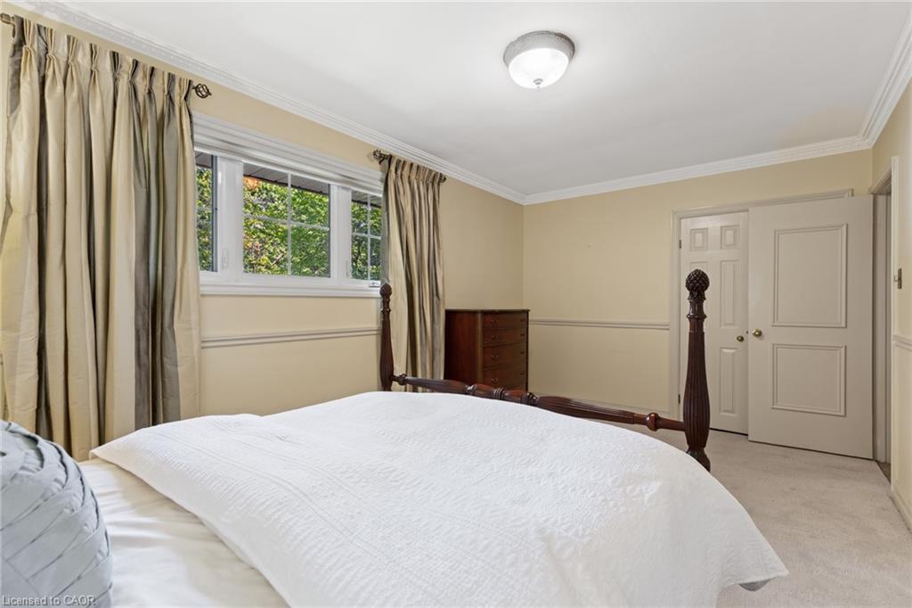 401 Cairncroft Road Property Photo 14