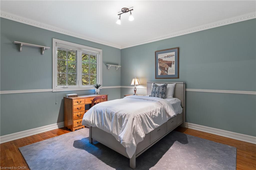 401 Cairncroft Road Property Photo 16
