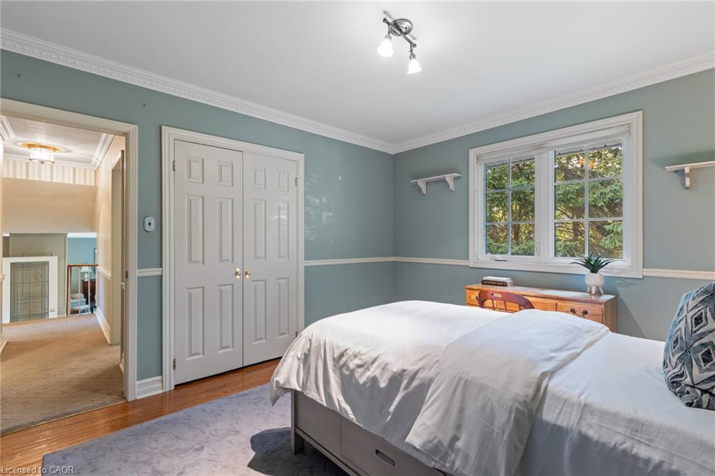 401 Cairncroft Road Property Photo 17