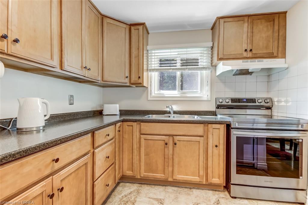 207 Dunsdon Street Property Photo 7