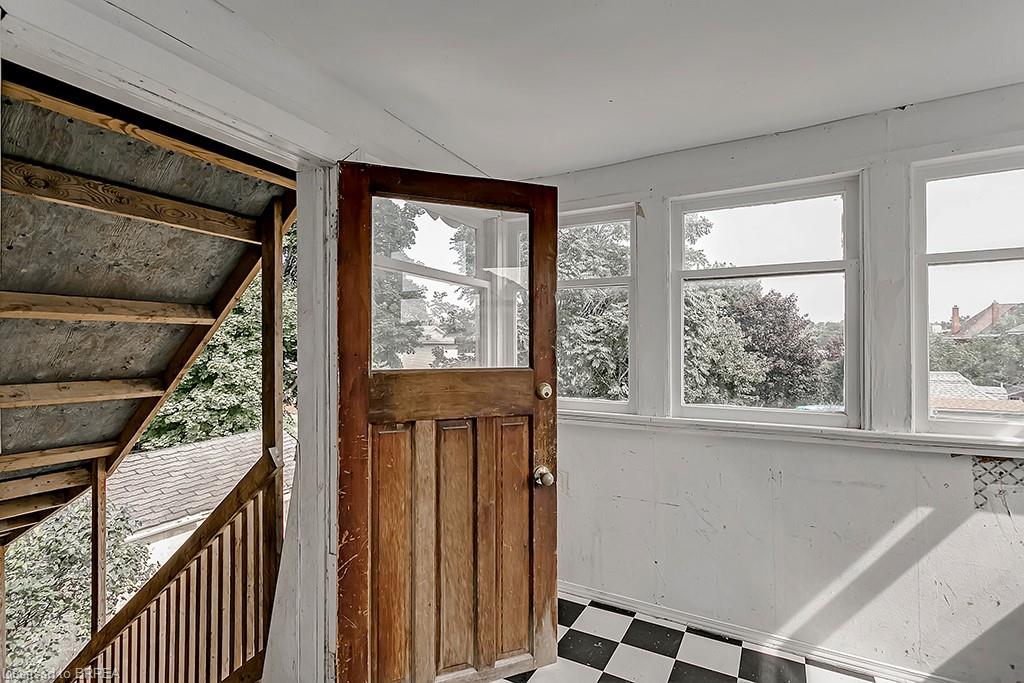 153 Drummond Street Property Photo 3