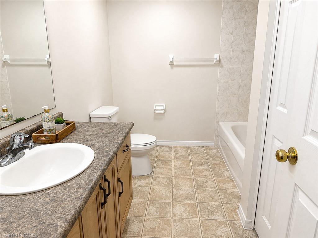974 Creekside Drive Property Photo 16