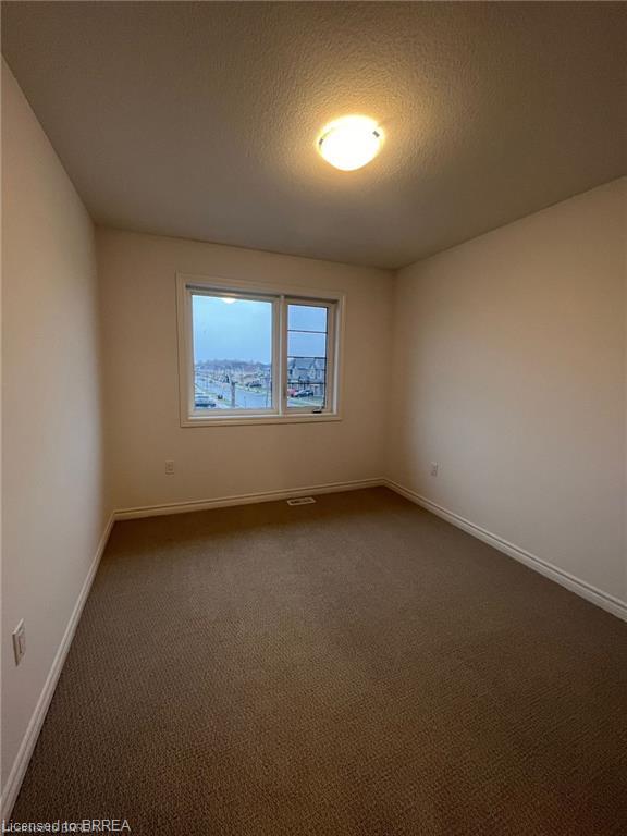 2-461 Blackburn Drive Property Photo 14