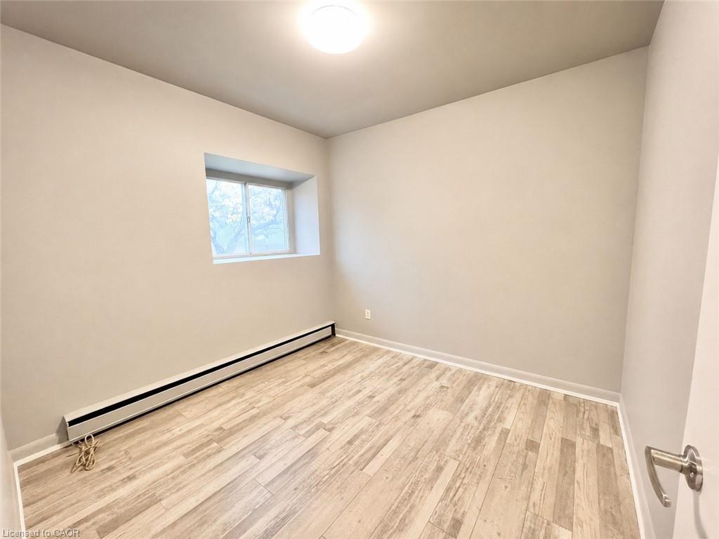 55 John Street N Property Photo 7