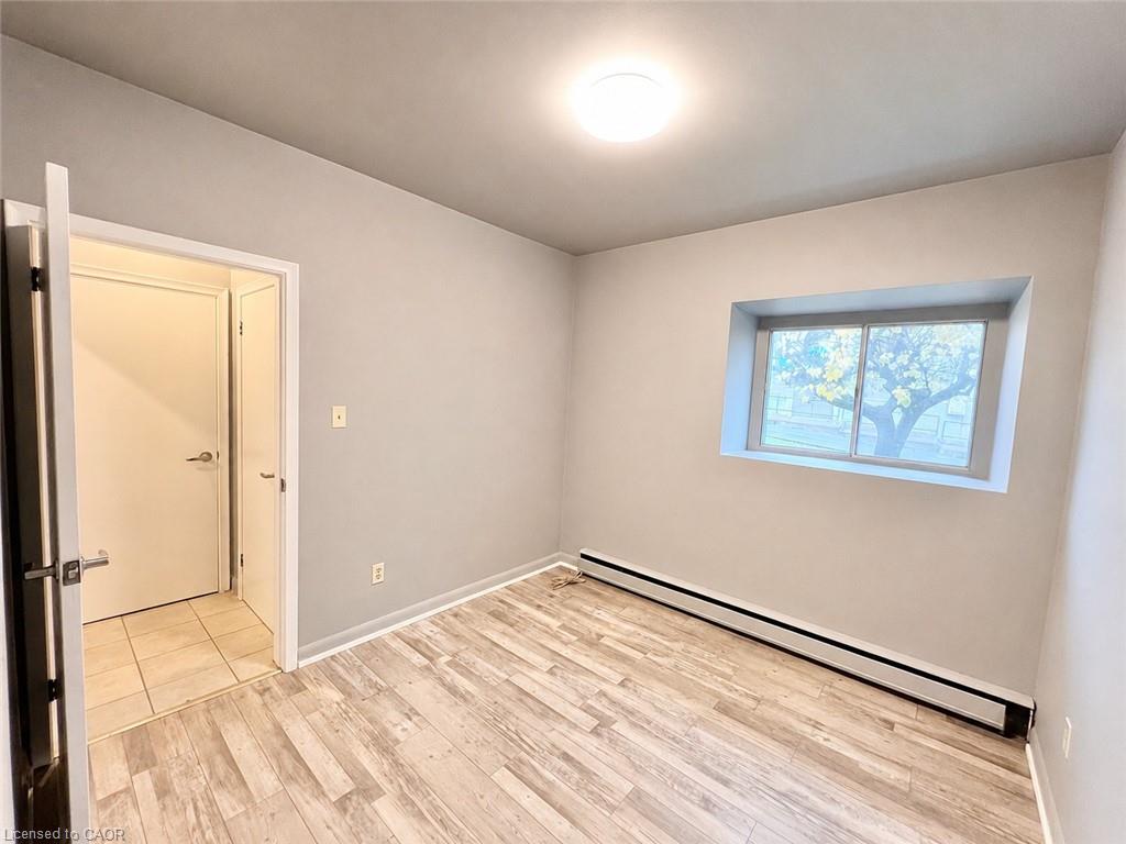 55 John Street N Property Photo 8