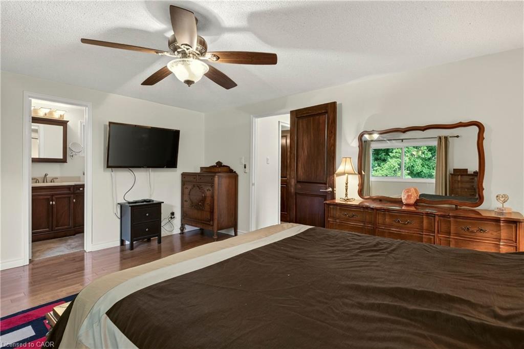 4348 Jenkins Crescent Property Photo 22