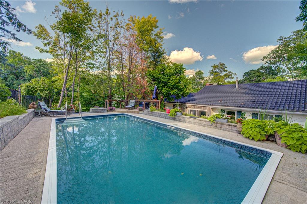 24 Forest Road Property Photo 37