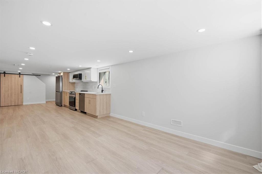 2-10 Cardinal Crescent N Property Photo 18