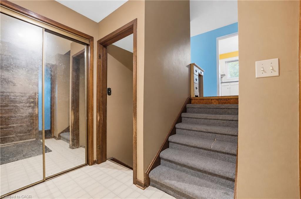 11 Kimbermount Drive Property Photo 6