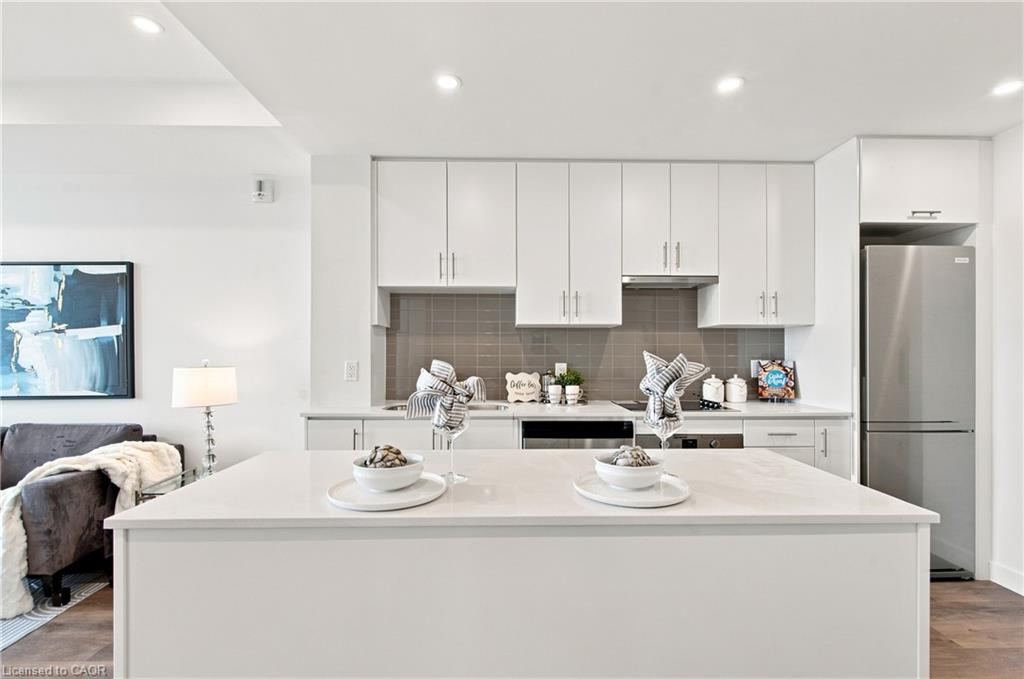 921-461 Green Road Property Photo 8
