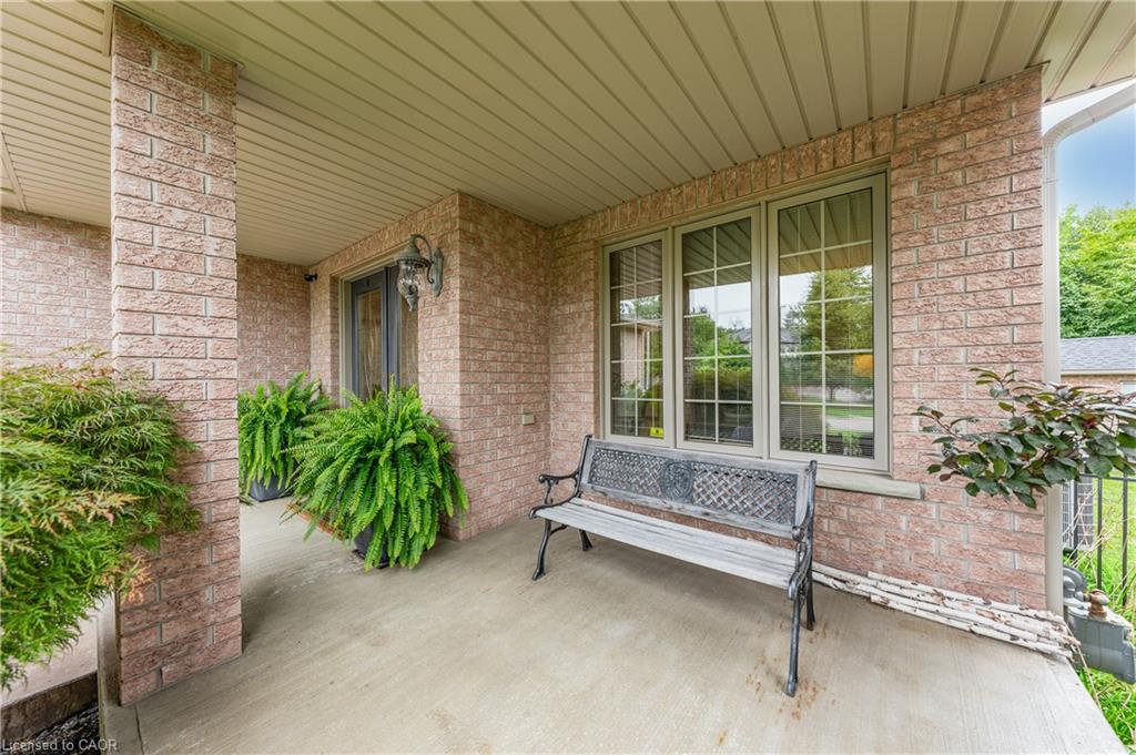 52 Archwood Crescent Property Photo 3
