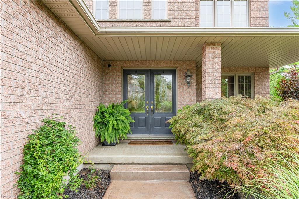 52 Archwood Crescent Property Photo 4
