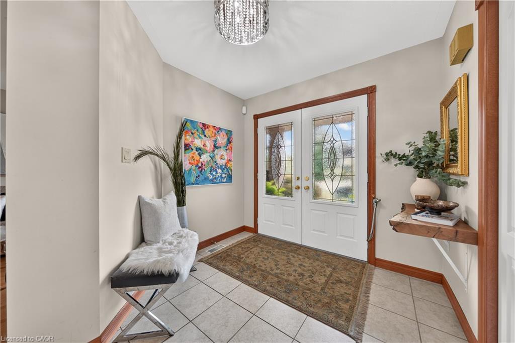 52 Archwood Crescent Property Photo 6