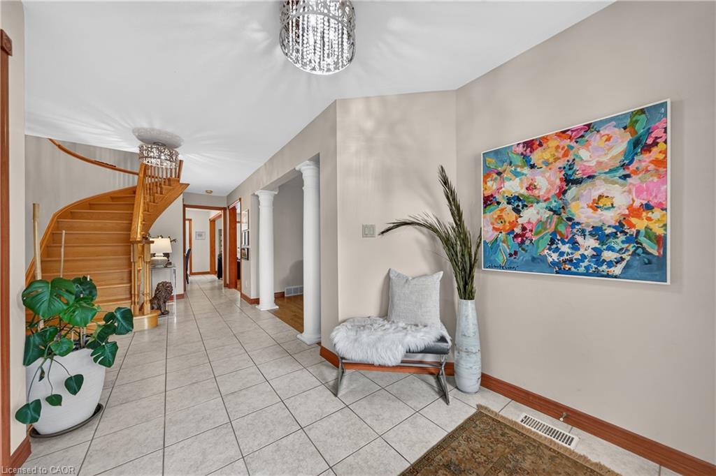 52 Archwood Crescent Property Photo 7