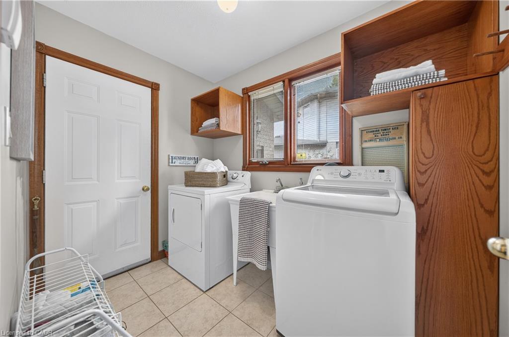 52 Archwood Crescent Property Photo 12