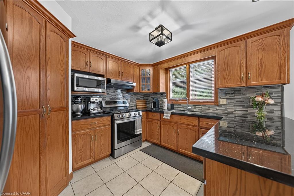 52 Archwood Crescent Property Photo 18