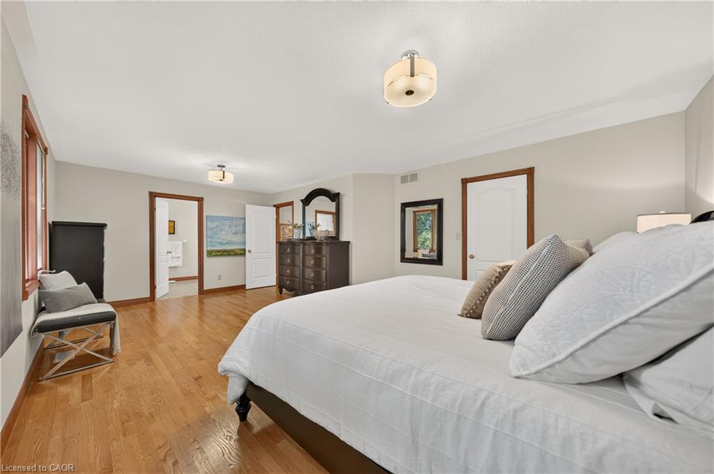 52 Archwood Crescent Property Photo 24