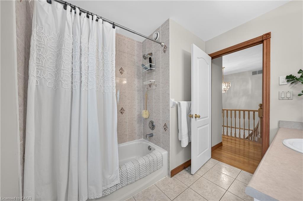 52 Archwood Crescent Property Photo 34