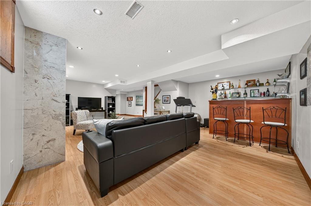 52 Archwood Crescent Property Photo 38