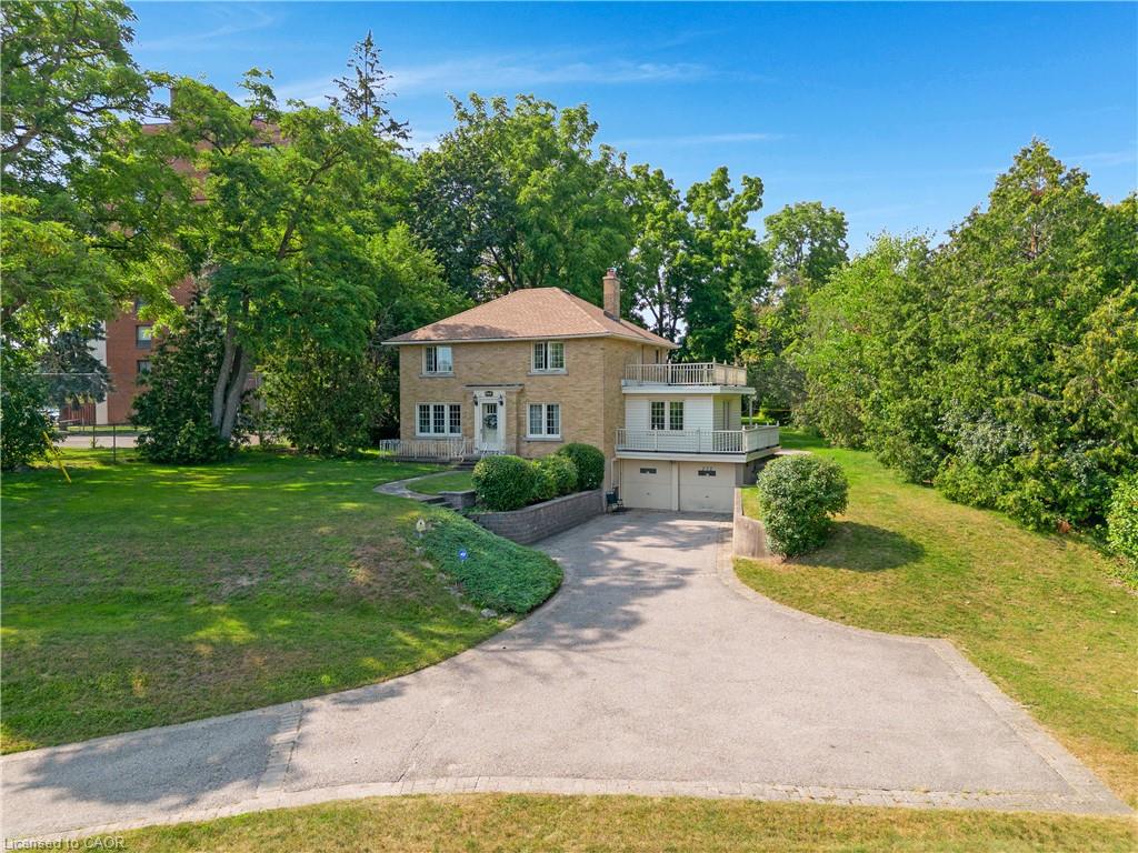 272 Sheldon Avenue N Property Photo 12