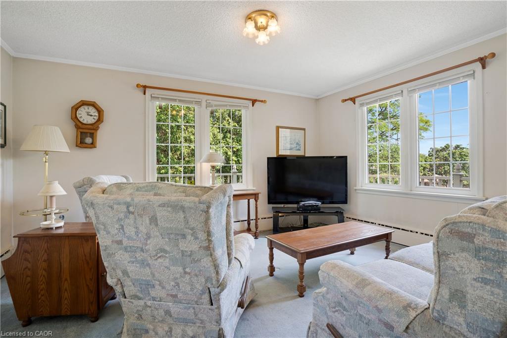 272 Sheldon Avenue N Property Photo 22