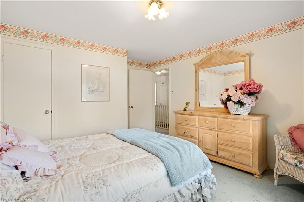 272 Sheldon Avenue N Property Photo 29