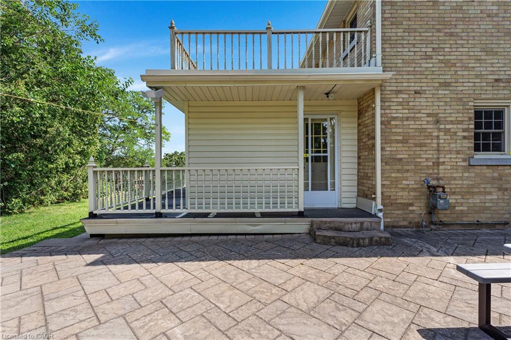 272 Sheldon Avenue N Property Photo 40