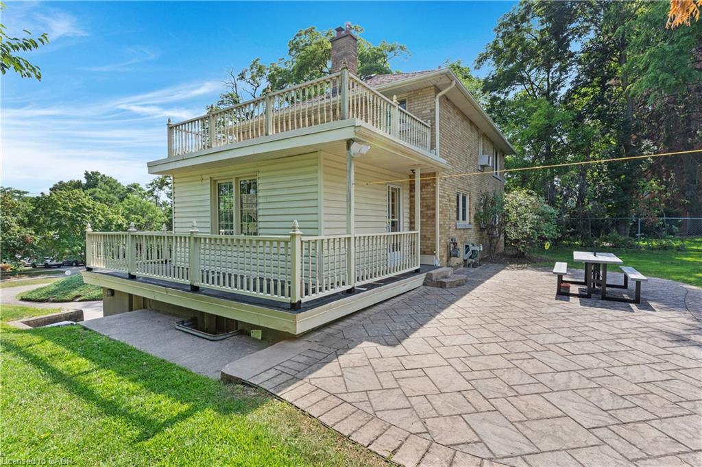 272 Sheldon Avenue N Property Photo 45