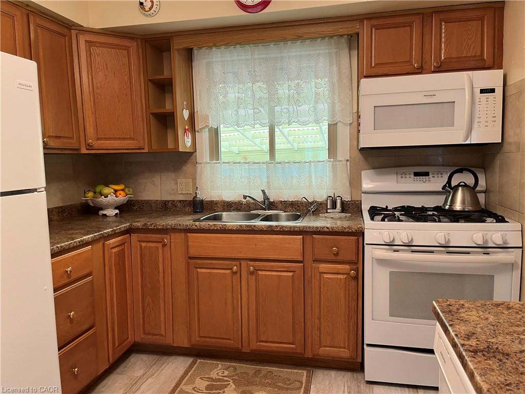 205 Rykert Street Property Photo 5