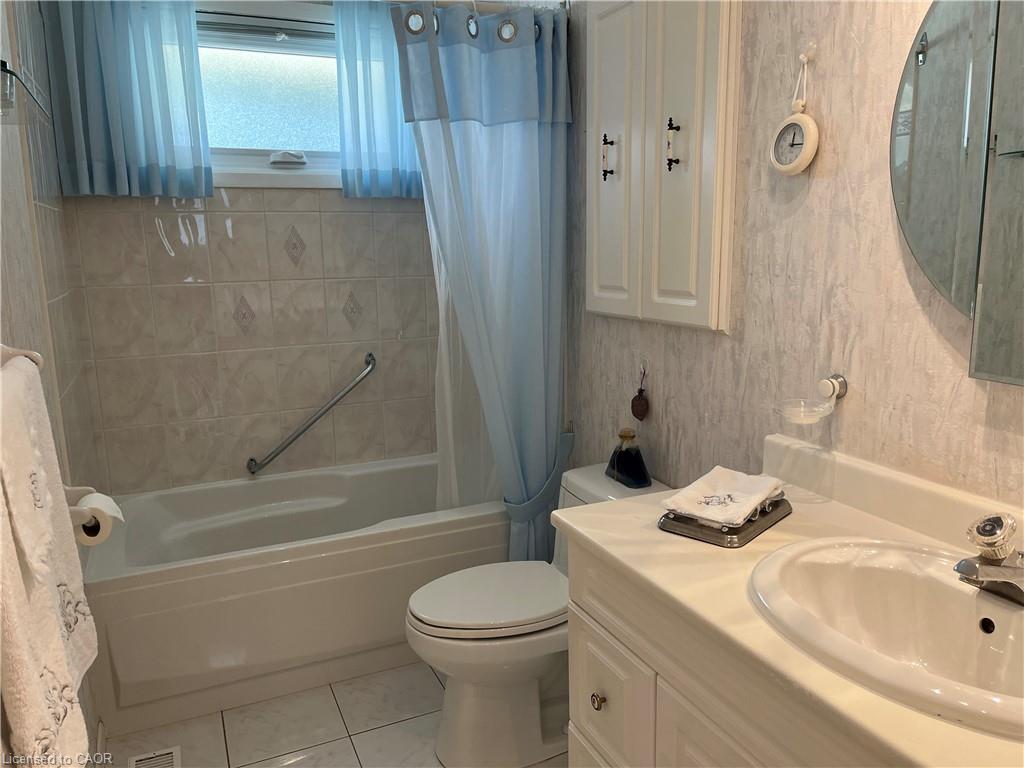 205 Rykert Street Property Photo 11