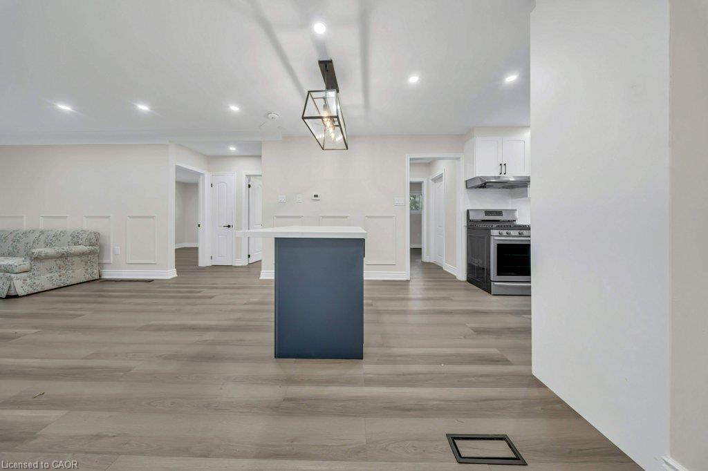 441 West 5th Street Property Photo 4