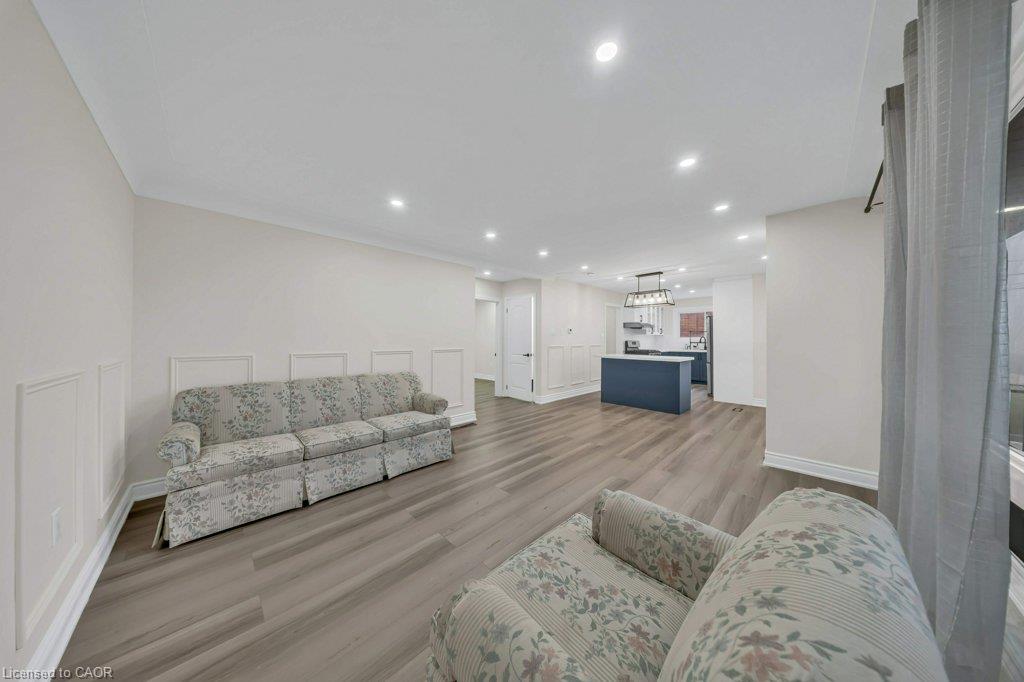 441 West 5th Street Property Photo 7