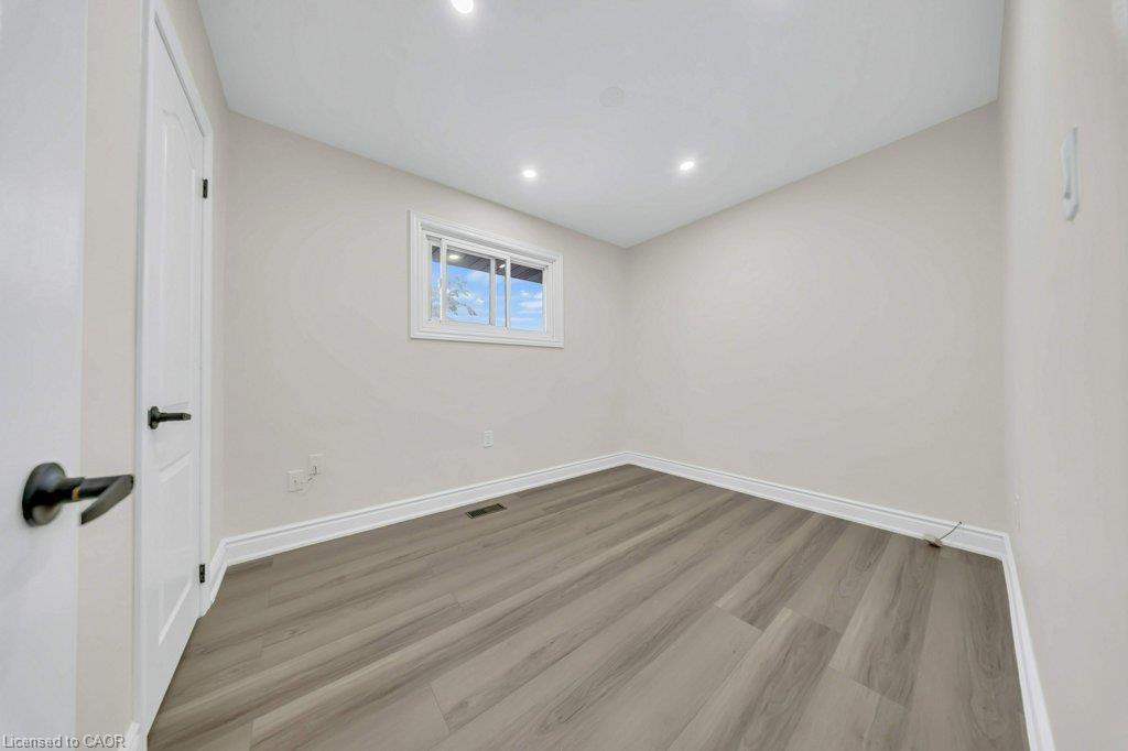 441 West 5th Street Property Photo 14