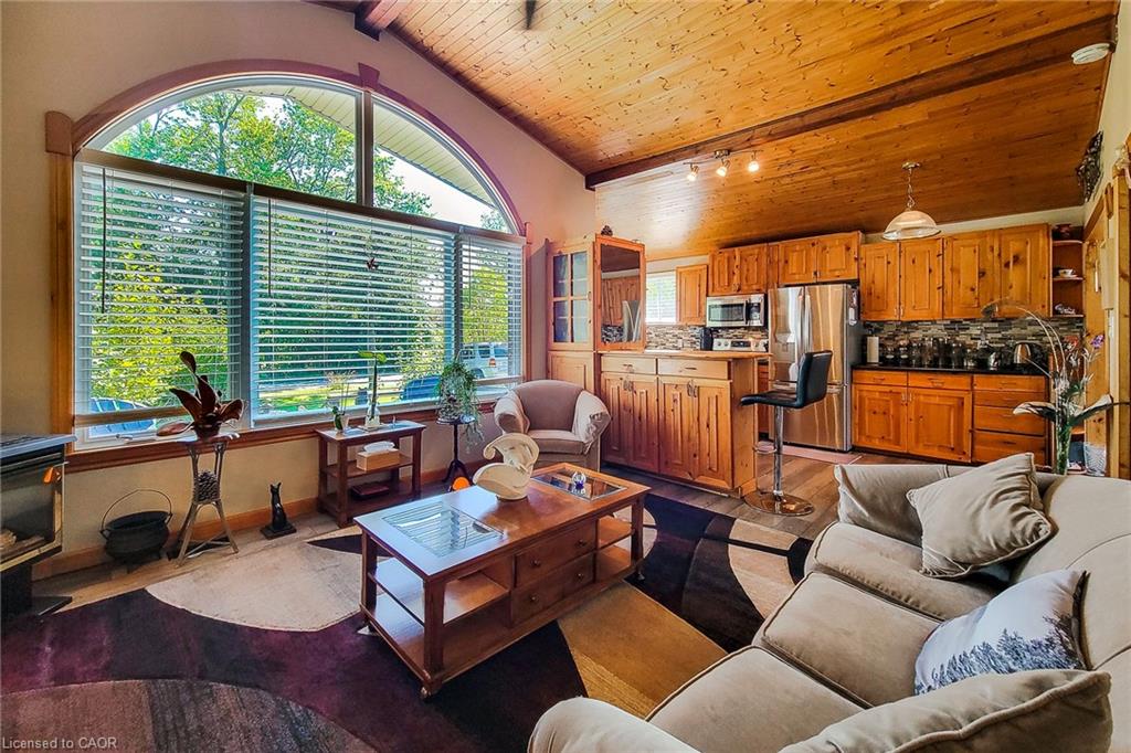 2990 Poplar Avenue Property Photo 14
