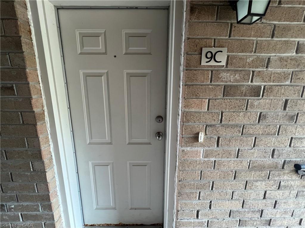 9c-185 Windale Crescent Property Photo 2